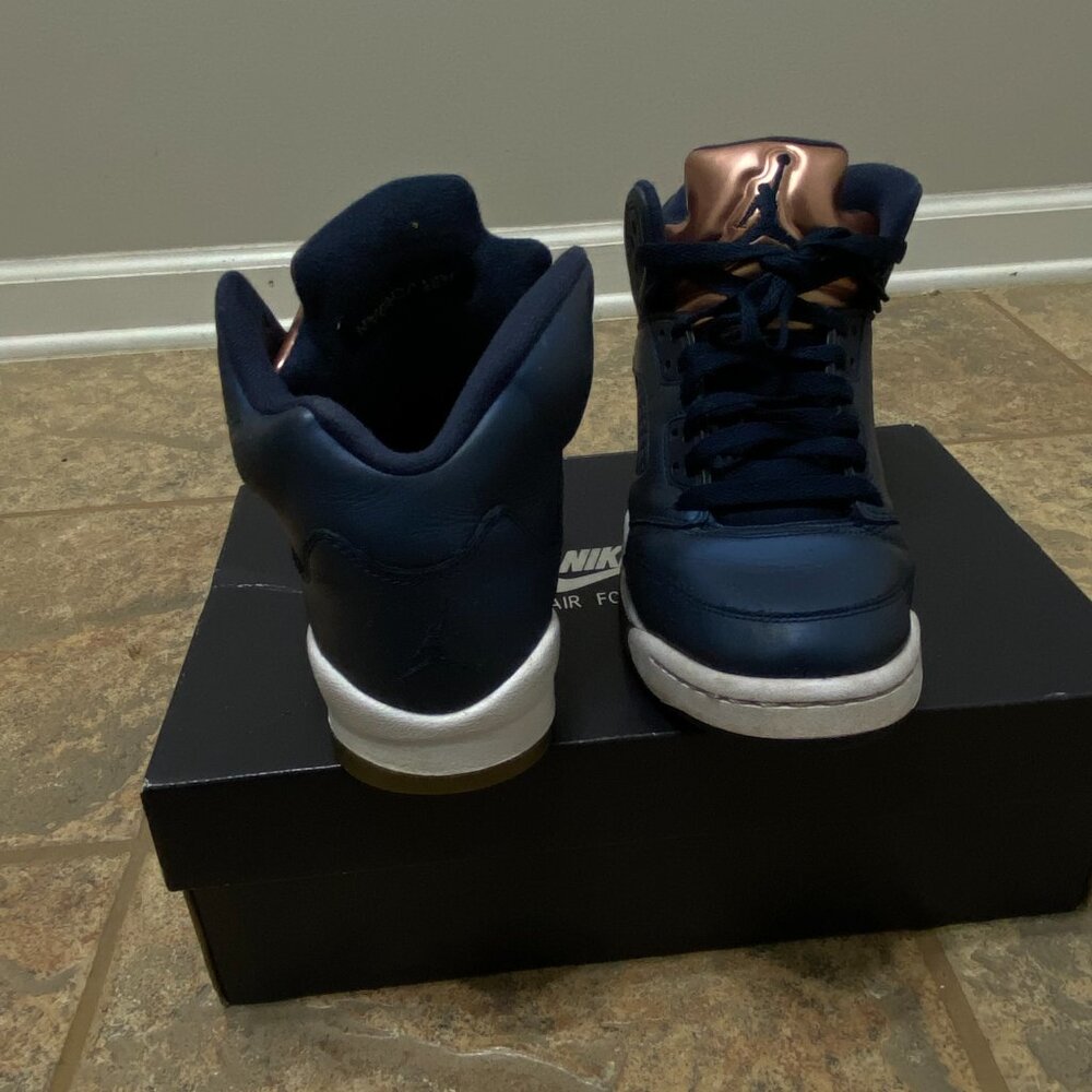 Air Jordan 5 Retro "Bronze" 7 in men 8 in women - Picture 3 of 5